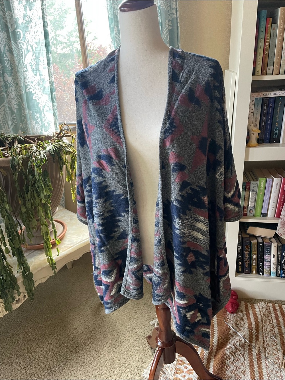 Lucky Brand western boho gray aztec shawl